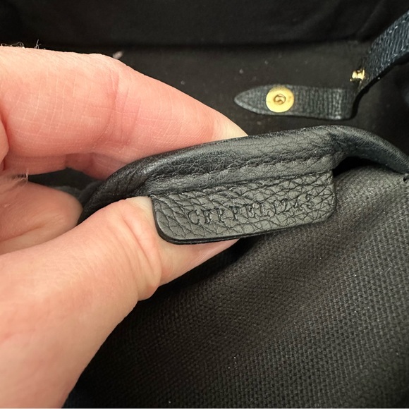 <SOLD> Burberry canter leather shoulder bag - Picture 6 of 12